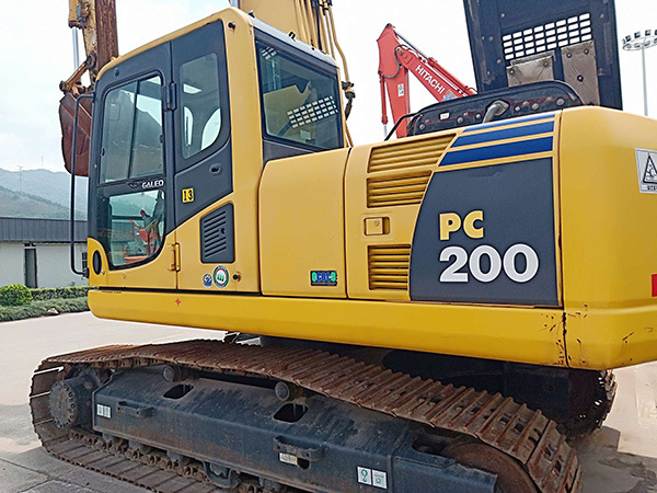 Komatsu PC200-8N1 гусеничный экскаватор