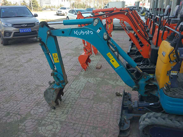 Kubota U-10 гусеничный мини-экскаватор