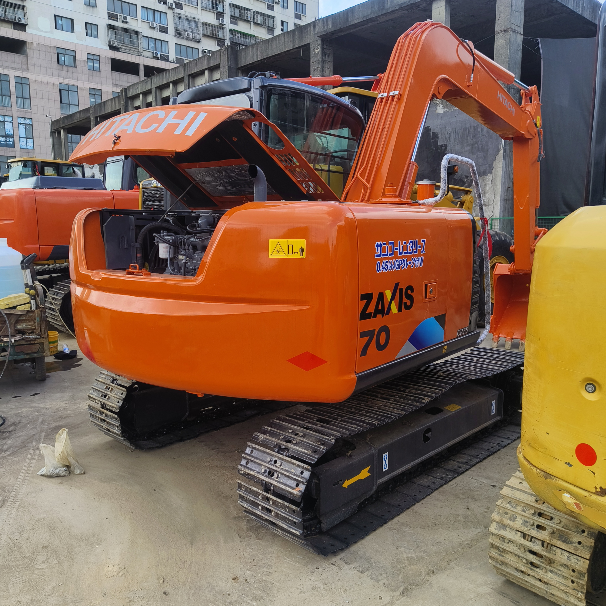 Hitachi ZX70(3) гусеничный экскаватор